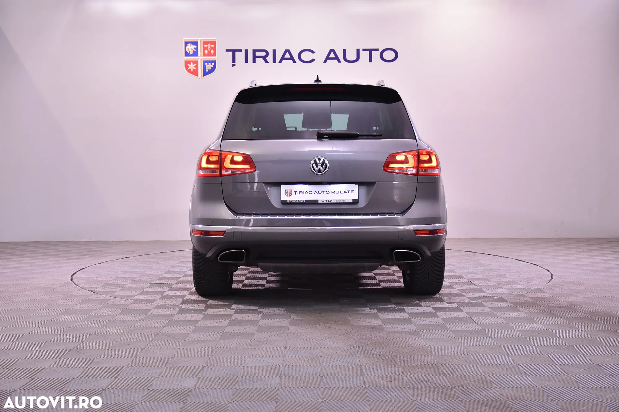 Volkswagen Touareg - 4
