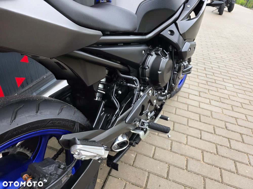 Yamaha XJ - 33