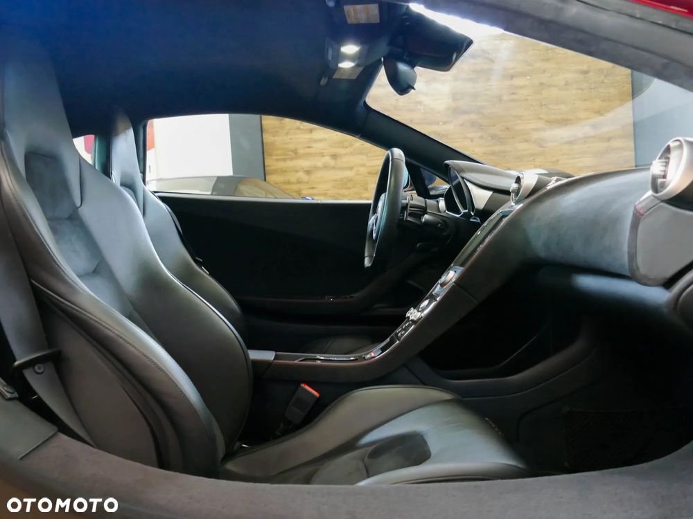 McLaren MP4-12C Coupe - 14