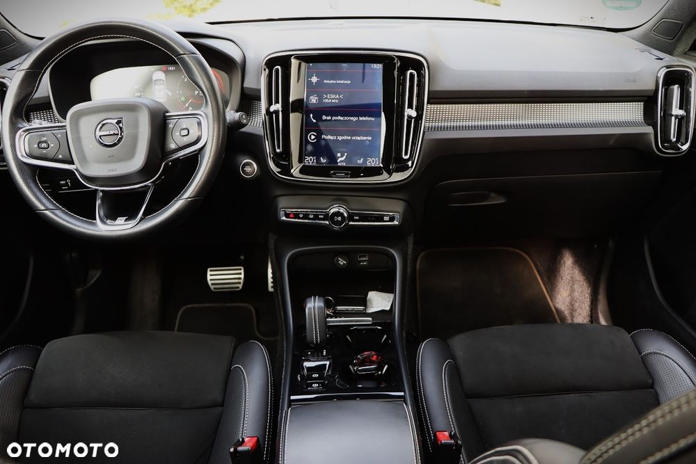 Volvo XC 40 D4 AWD R-Design - 23