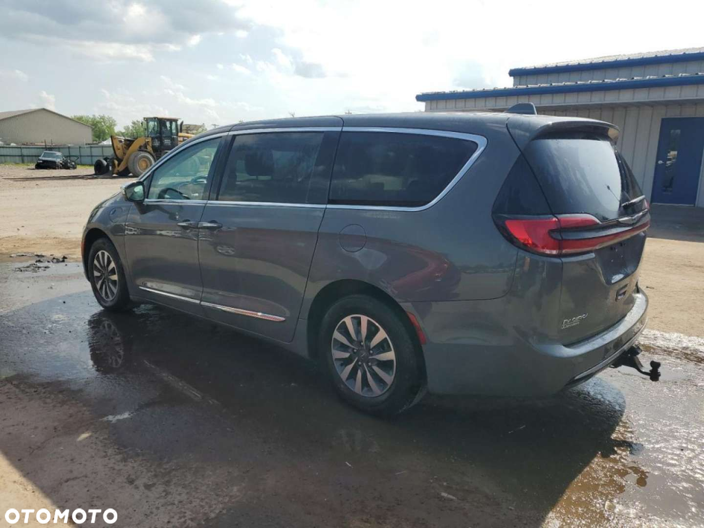 Chrysler Pacifica - 3