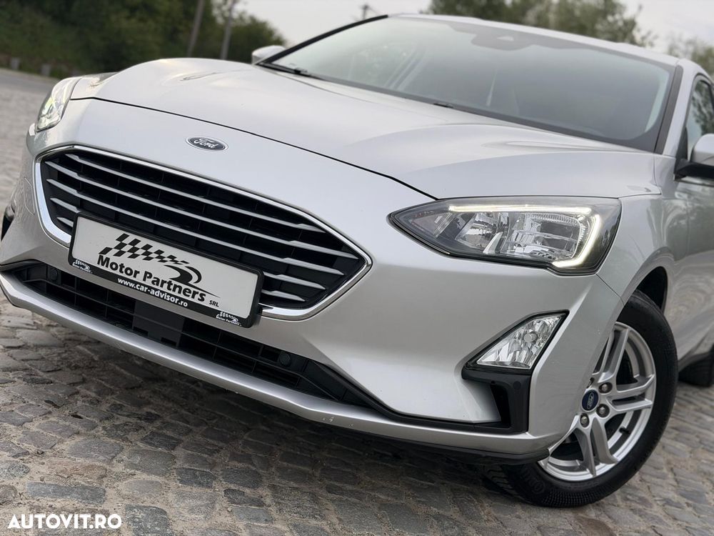 Ford Focus 1.0 EcoBoost Titanium - 11