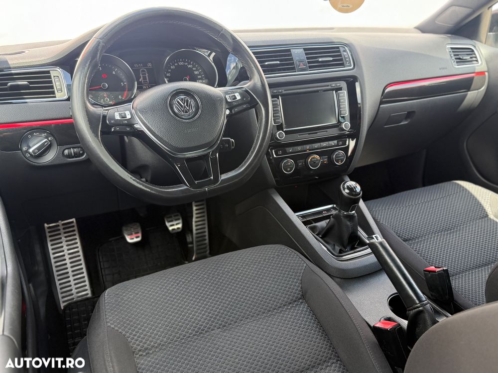 Volkswagen Jetta 2.0 TDI BlueMotion Technologie - 5