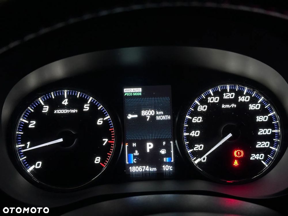 Mitsubishi Outlander 2.0 Intense 4WD CVT - 28