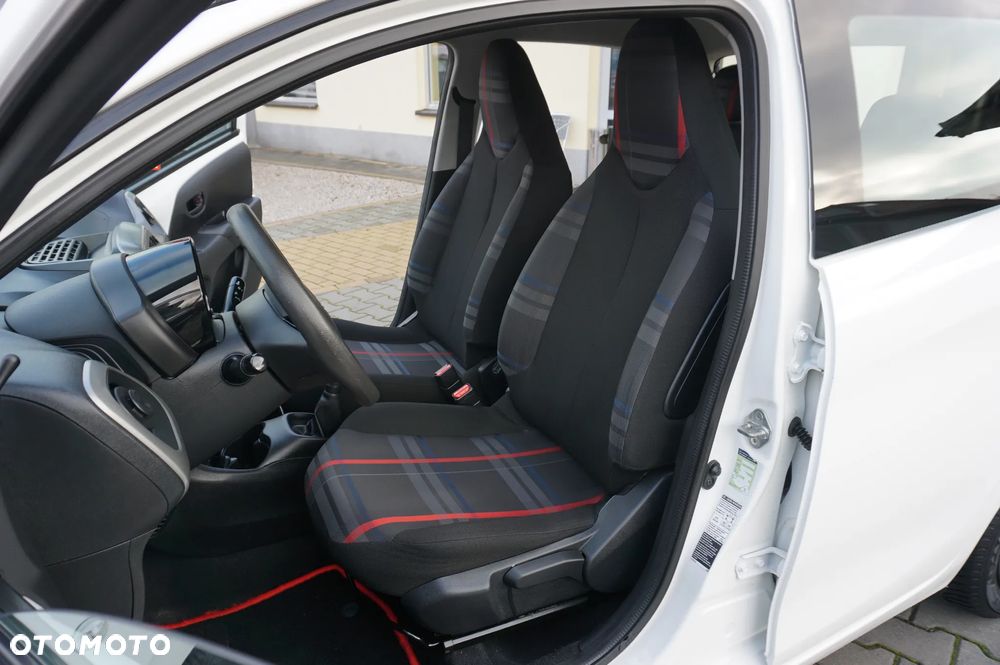 Peugeot 108 - 24