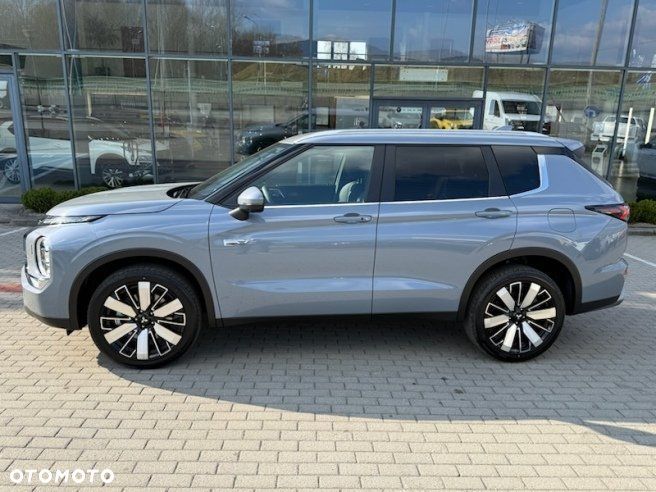 Mitsubishi Outlander - 6
