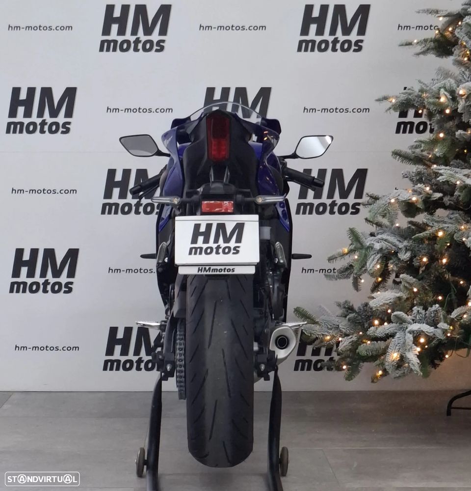 Yamaha YZF R7 - 5