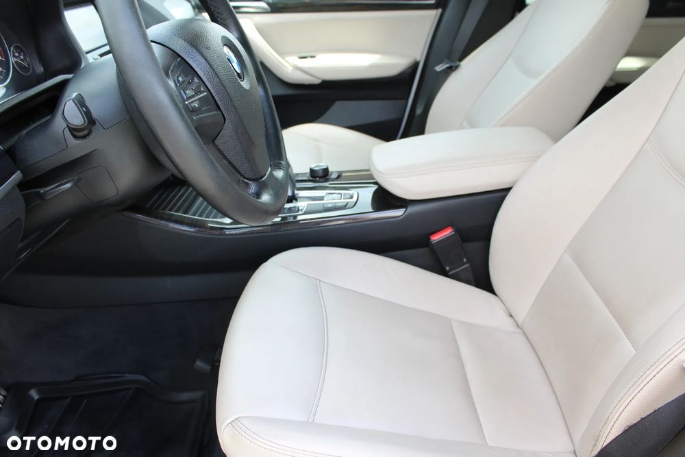 BMW X3 xDrive20d Luxury Line - 11