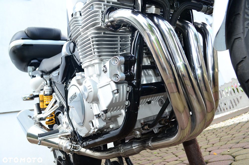 Yamaha XJR - 20