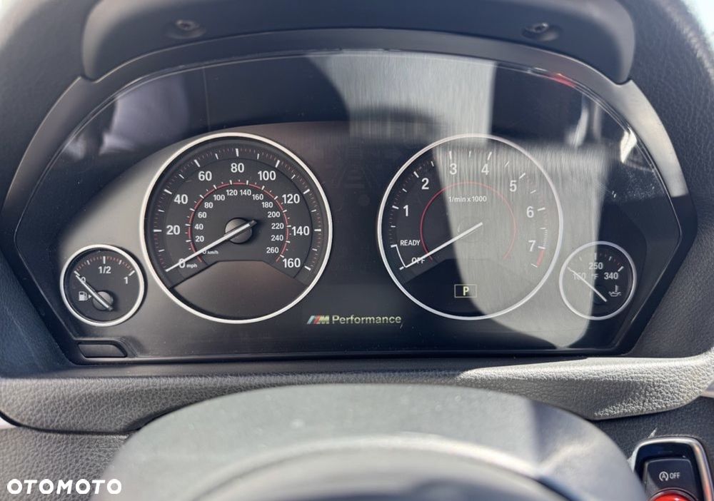 BMW Seria 3 335i Sport Line - 23