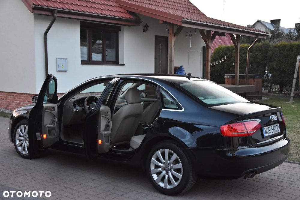 Audi A4 Limousine - 15