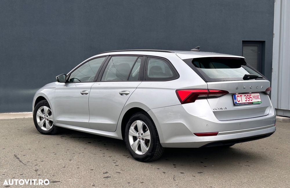 Skoda Octavia Combi Diesel 2.0 TDI Style - 4