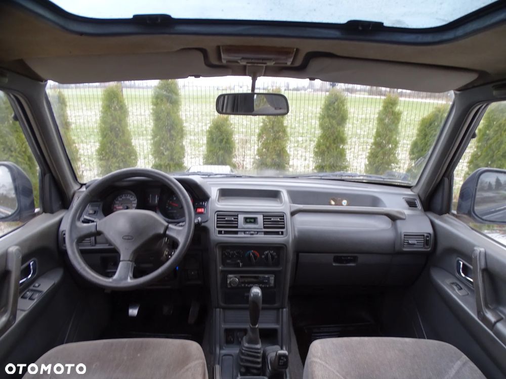 Mitsubishi Pajero - 3