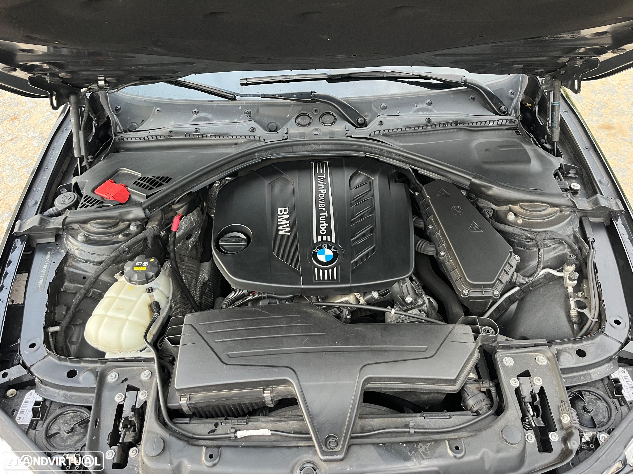 BMW 318 d Sport - 19