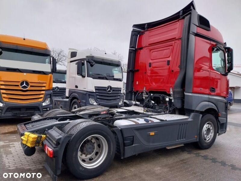 Mercedes-Benz Actros - 4
