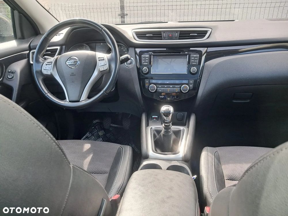 Nissan Qashqai 1.6 DCi TEKNA - 21