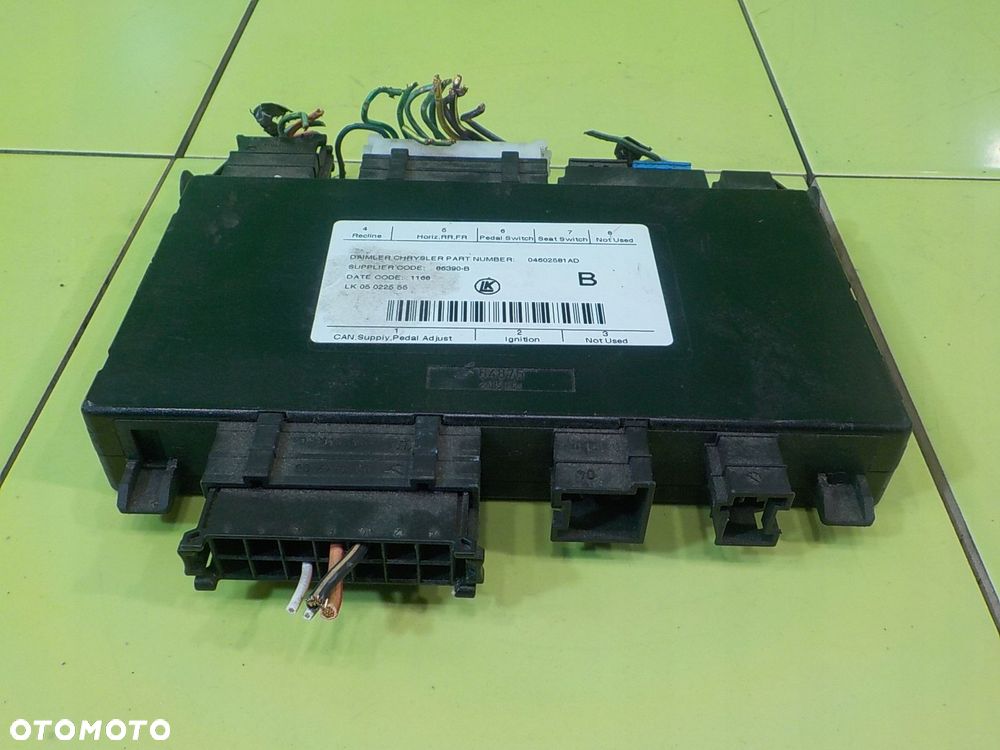 CHRYSLER GRAND VOYAGER V 2.8 CRD 08r 5D modul sterownik fotela 04602581AD - 15