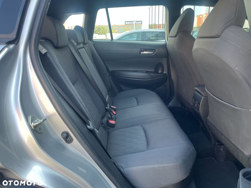 Toyota Corolla Cross 2.0 Hybrid Comfort - 12
