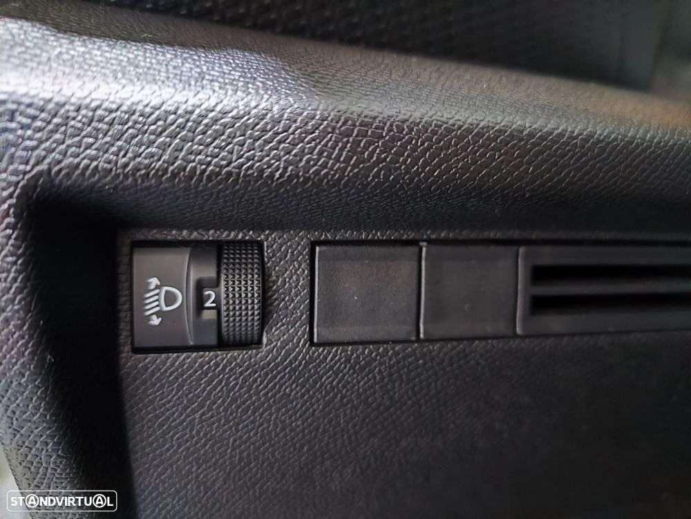 Citroën C4 1.2 Hybrid Plus e-DSC6 - 9