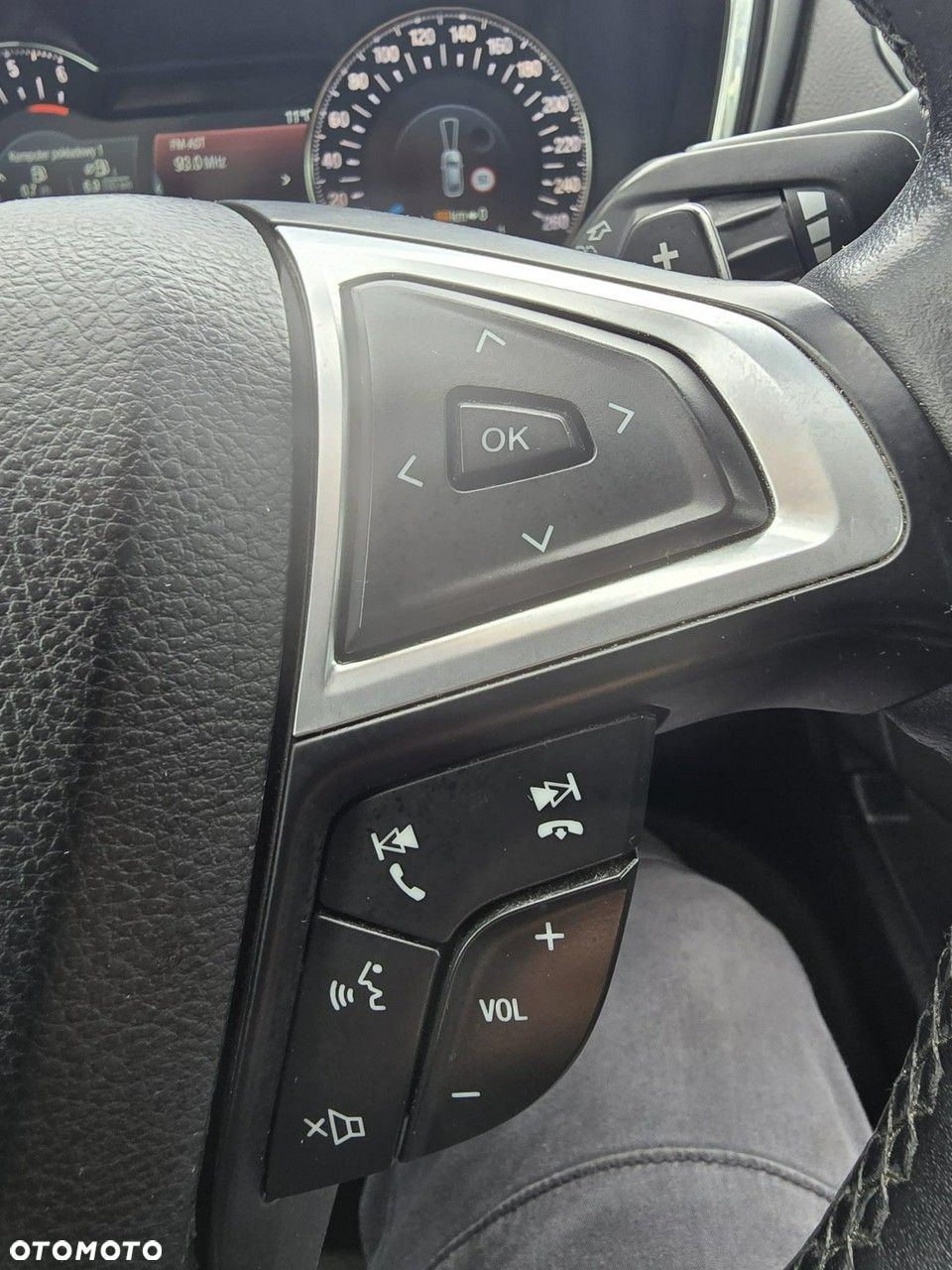 Ford Mondeo - 26