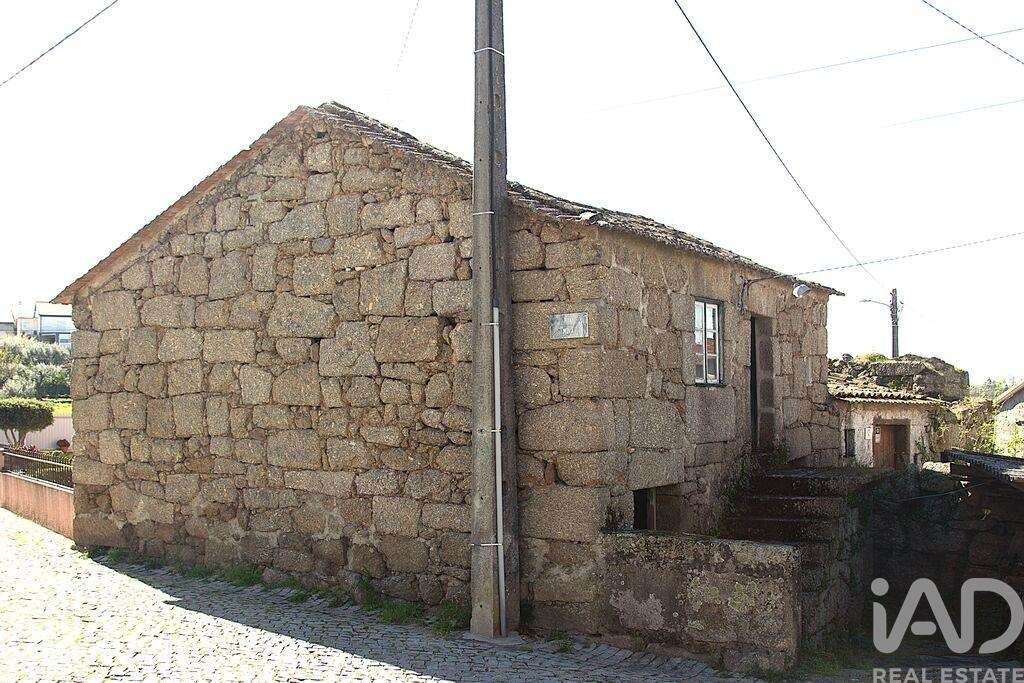Casa / Villa T2 em Lagos da Beira e Lajeosa - Grande imagem: 2/20