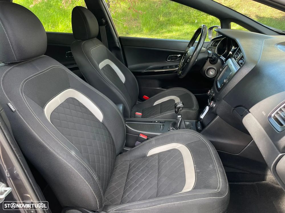 Kia Ceed SW 1.6 CRDi GT Line - 18