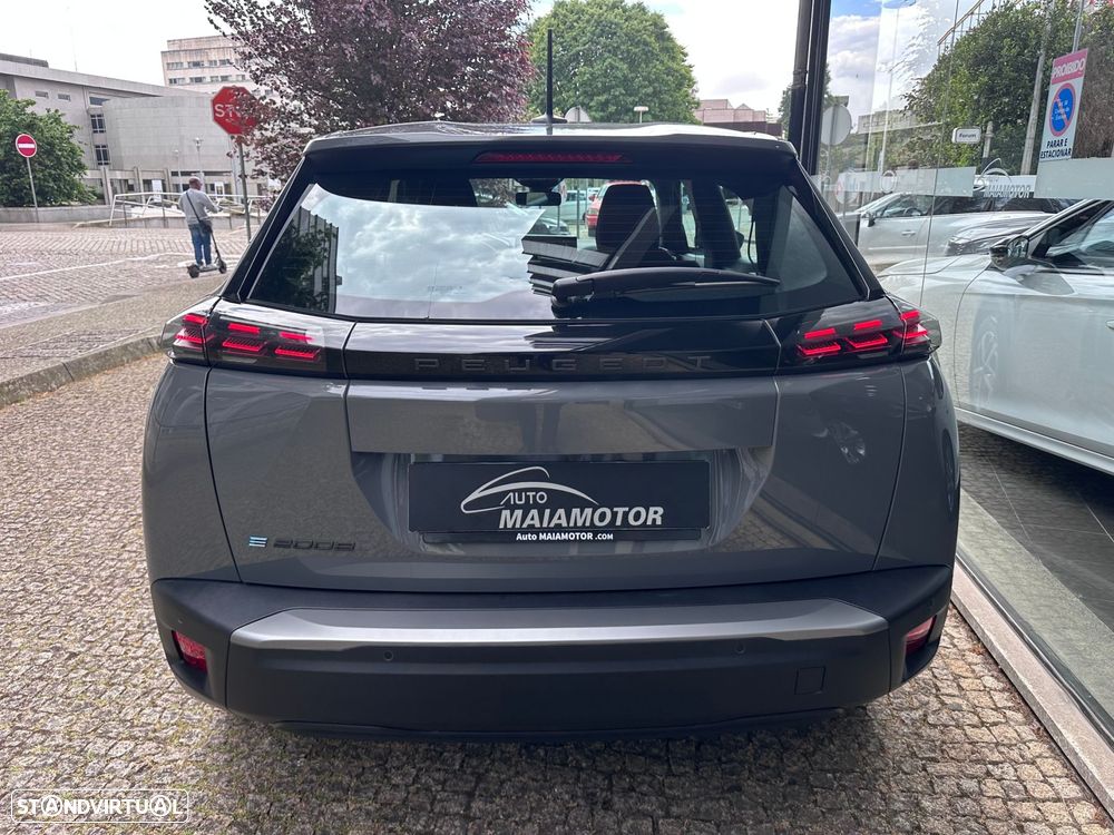 Peugeot e-2008 54 kWh Active - 11