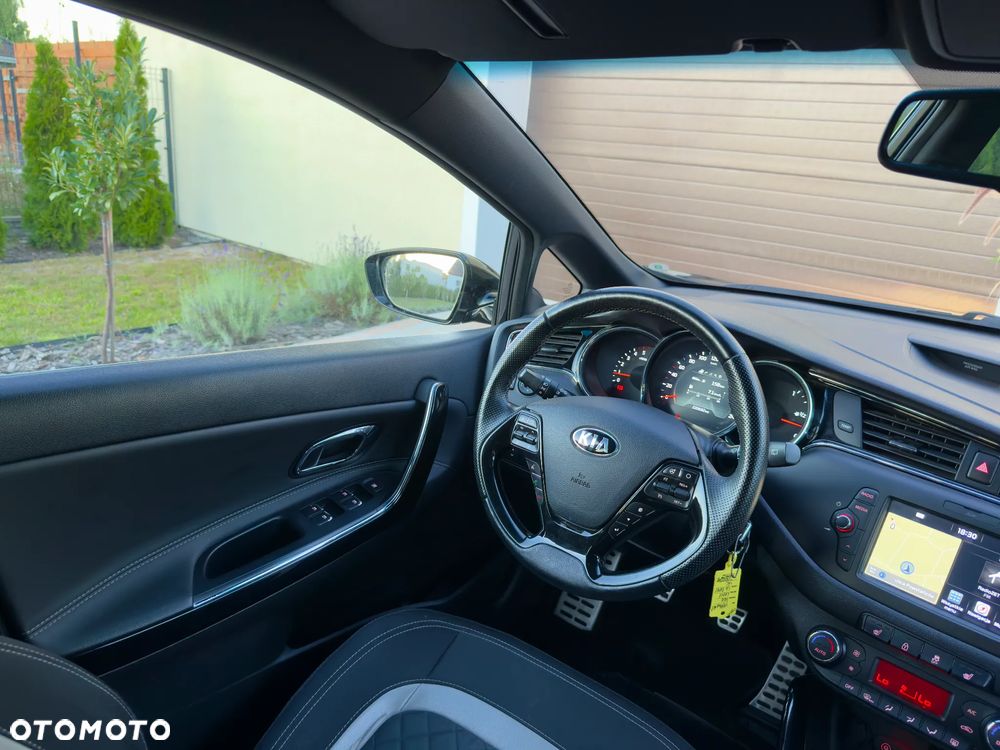 Kia Ceed Cee'd 1.6 CRDi GT Line - 24