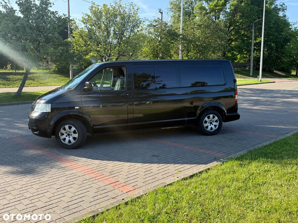 Volkswagen Caravelle - 10