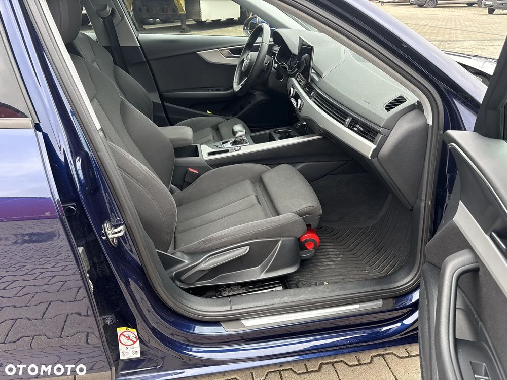 Audi A4 Avant 35 TDI mHEV S tronic - 17
