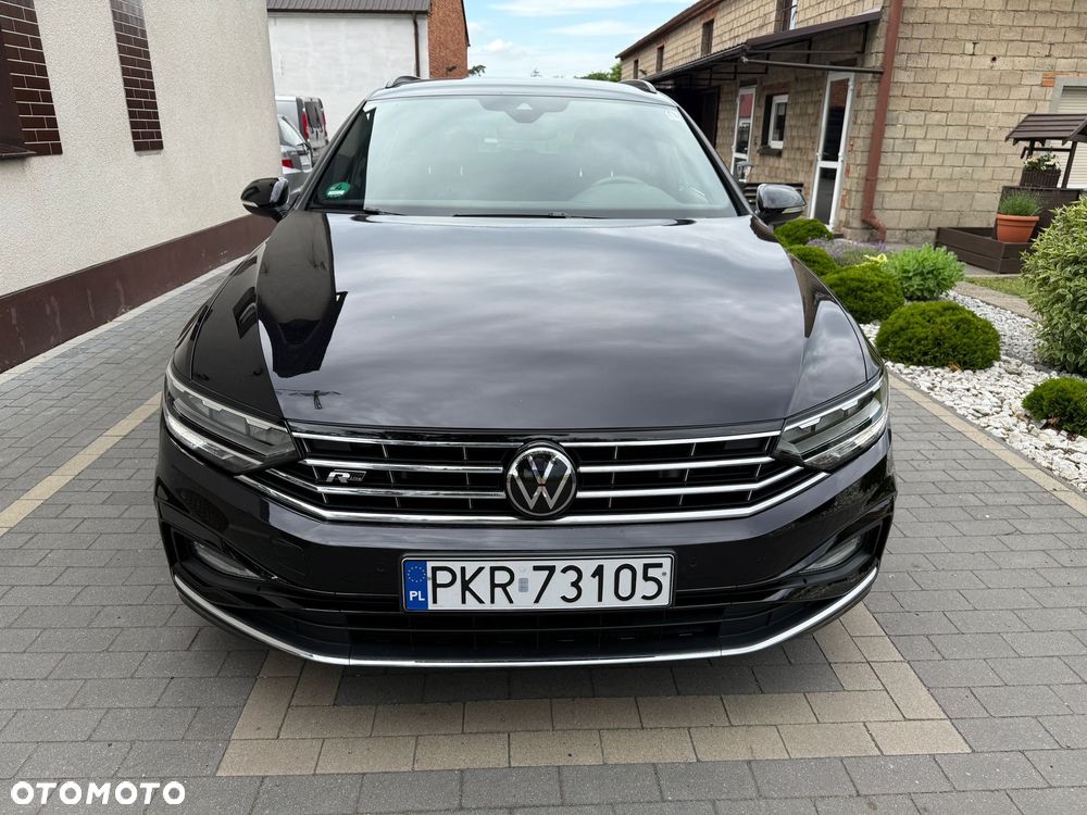 Volkswagen Passat Variant 2.0 TDI SCR DSG R-Line - 2