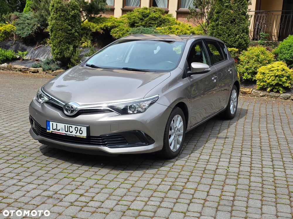 Toyota Auris 1.33 Dual-VVT-i - 37