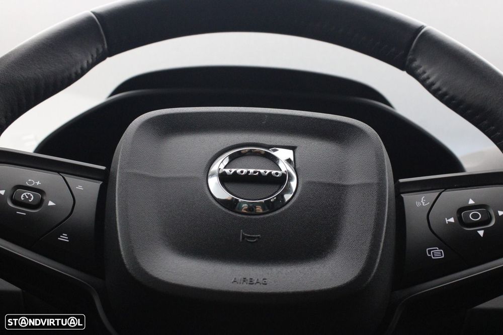 Volvo XC 40 2.0 D3 - 12