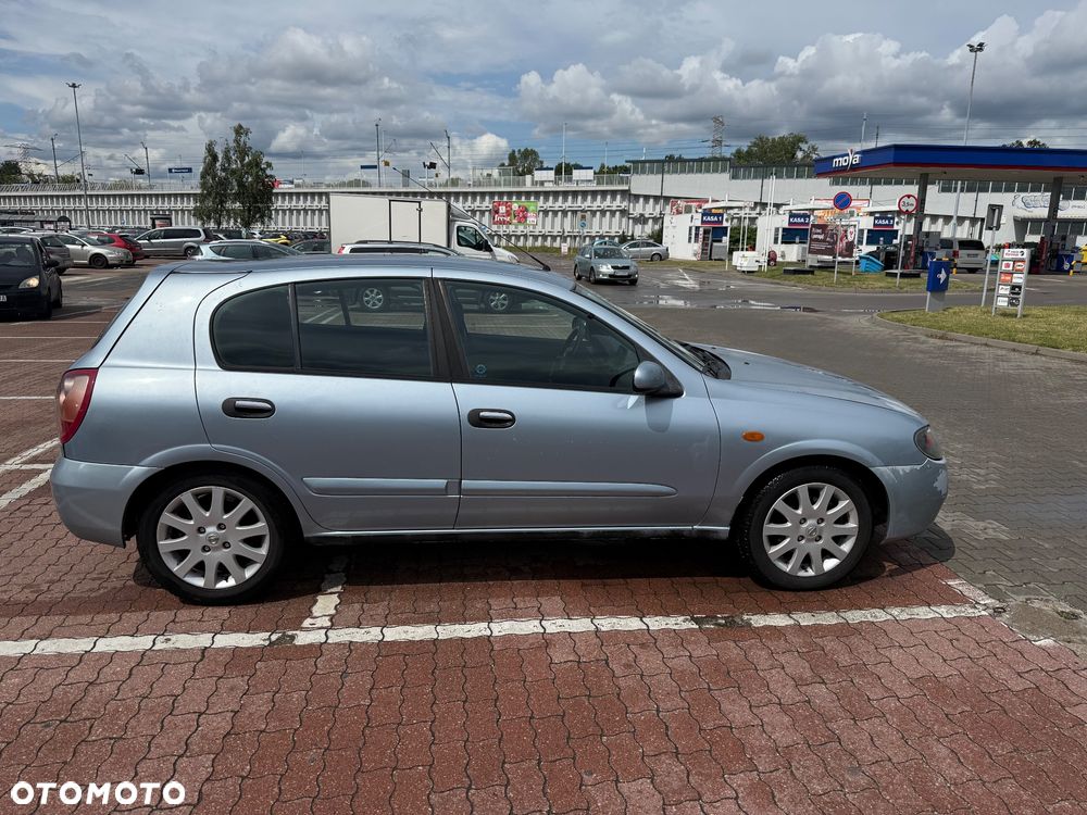 Nissan Almera 2.2 dCi Acenta - 3