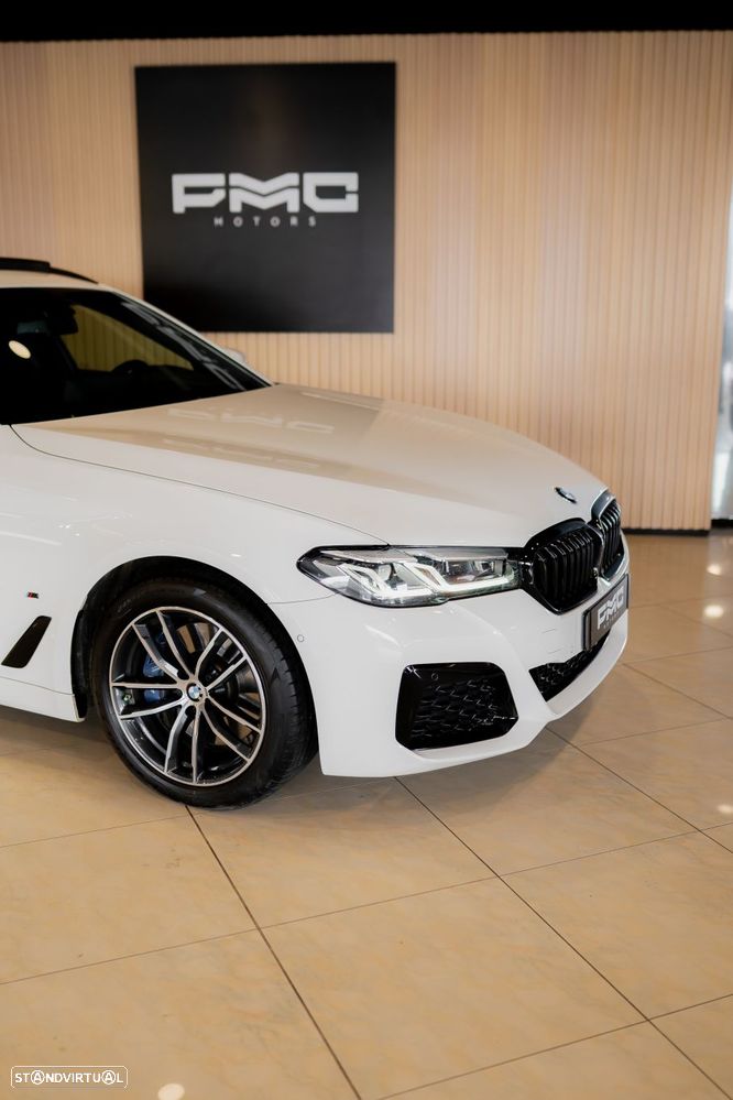 BMW 530 e Pack Desportivo M - 15