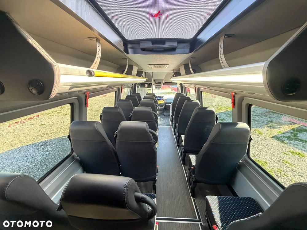 Mercedes-Benz Sprinter 517 - 20