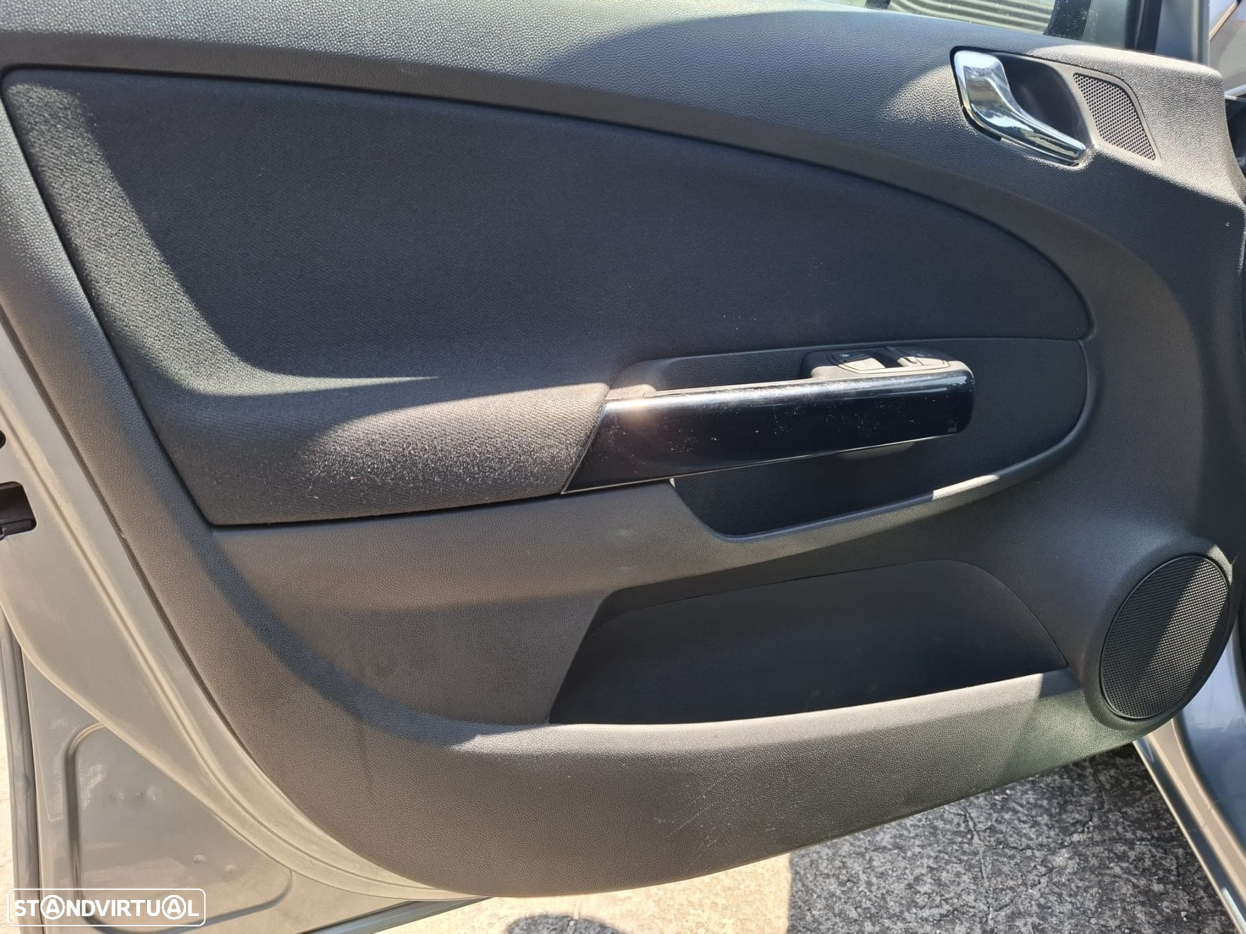 Opel Corsa 1.2 Go! FlexFuel - 31