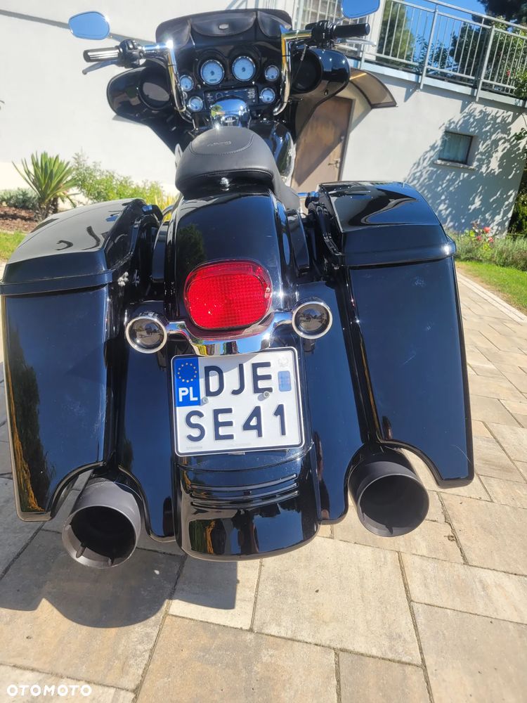 Harley-Davidson Touring Street Glide - 16
