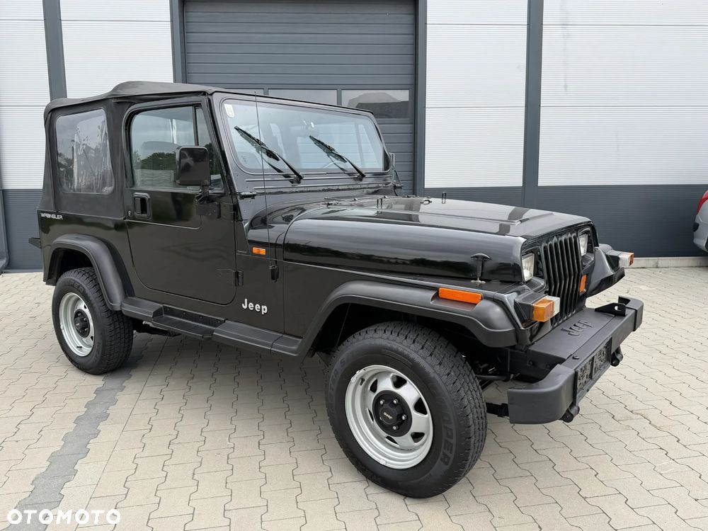 Jeep Wrangler - 10