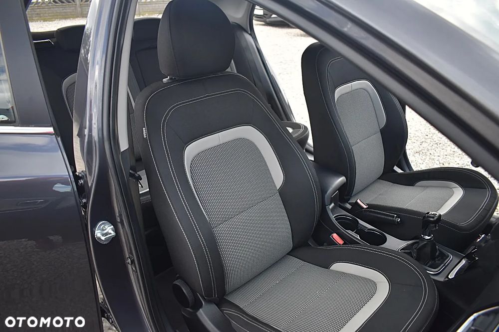 Kia Ceed 1.6 GDI Dream Team Edition - 22