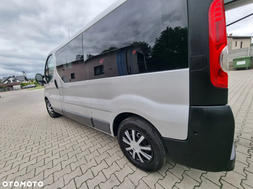 Opel Vivaro L2H1 2.9t - 12