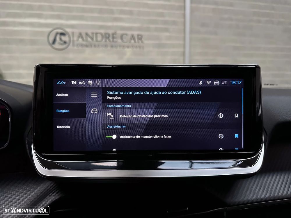 Peugeot 2008 1.2 PureTech Allure - 21