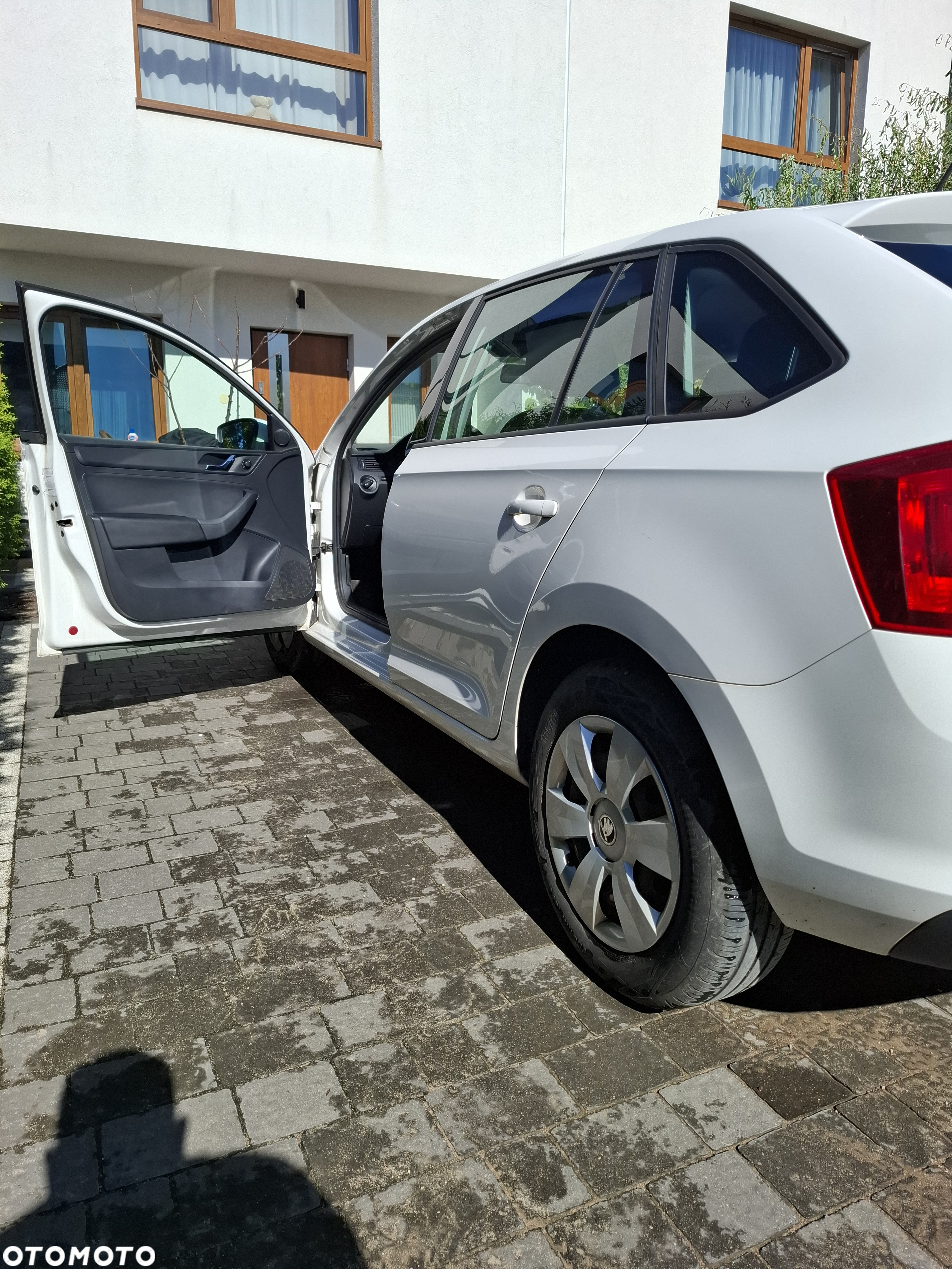 Skoda RAPID Spb 1.6 TDI DPF Active - 4