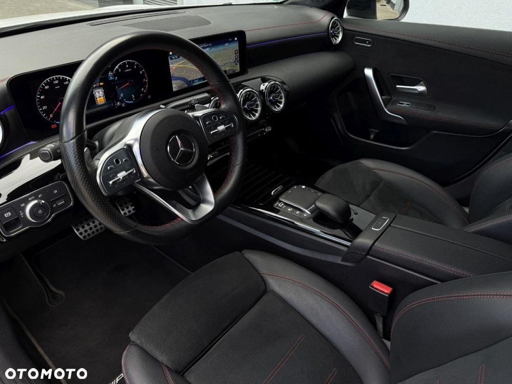 Mercedes-Benz CLA 200 AMG Line 7G-DCT - 15