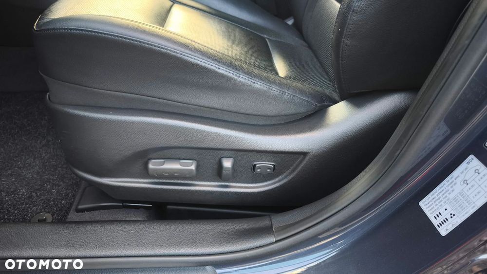 Hyundai i40 Kombi 2.0 Automatik Premium - 25