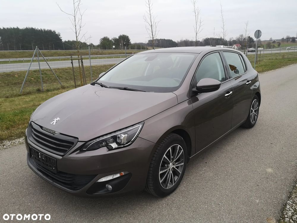 Peugeot 308 125 THP Allure - 23