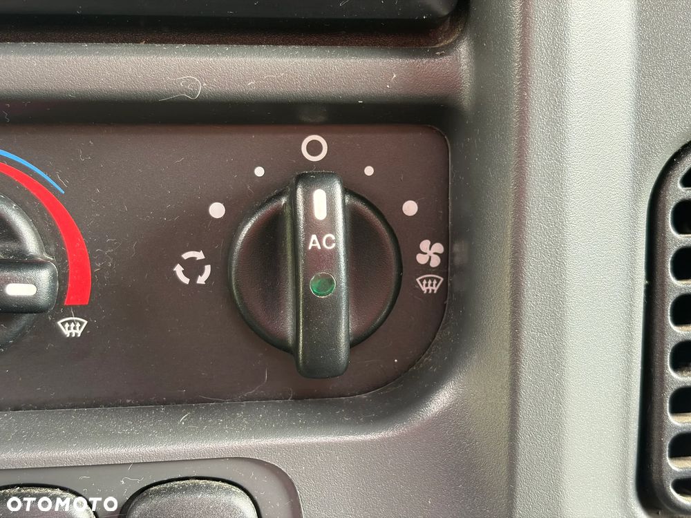 Eura Mobil PROFILA 580LS kamper alkowa wersja zimowa - 39