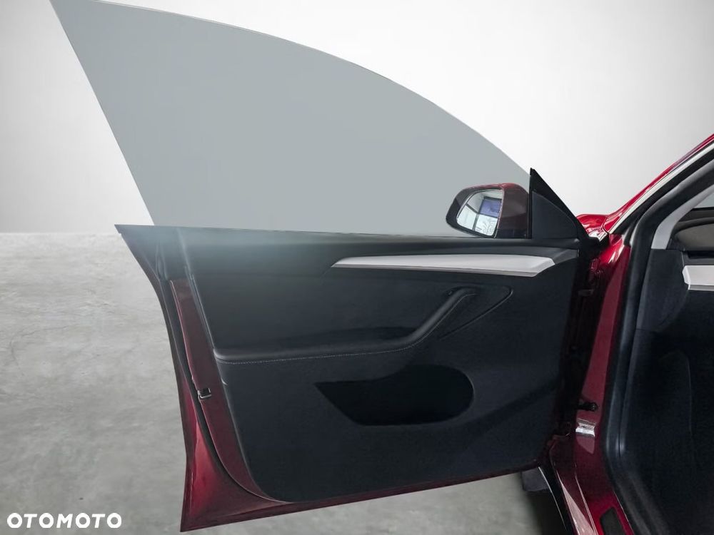 Tesla Model Y - 26