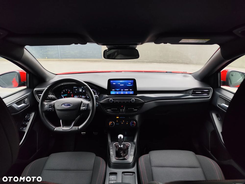 Ford Focus 1.0 EcoBoost ST-Line - 14