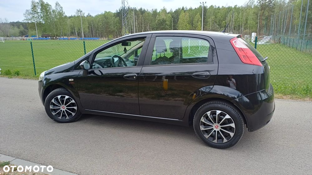 Fiat Grande Punto - 10